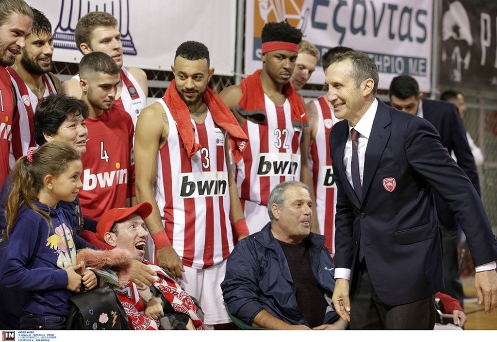 Ολυμπιακός: Η συγκινητική κίνηση των «ερυθρόλευκων» στη Χαλκίδα (photos)