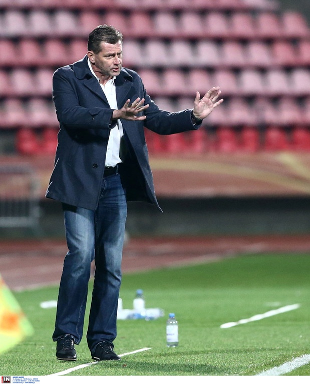 Η αμηχανία του Σκίμπε μετά το πατατράκ - Τι δήλωσε για το μέλλον του