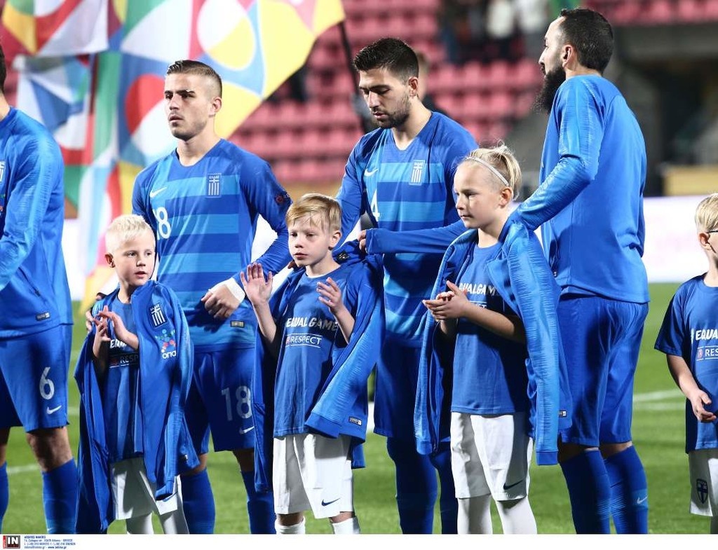 Φινλανδία-Ελλάδα: Κι όμως η καλύτερη στιγμή του αγώνα έγινε πριν την σέντρα! (photos)