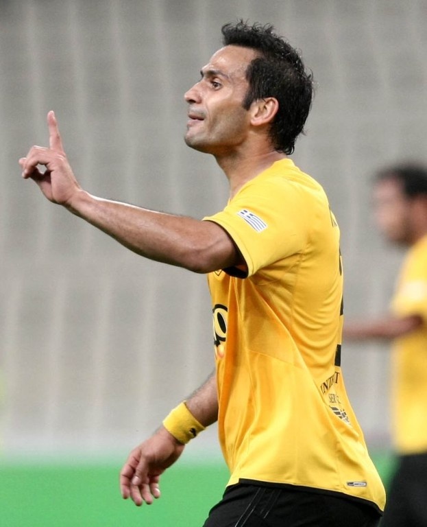 «Κατεβαίνει» στις Δημοτικές πρώην διεθνής του Ολυμπιακού και της ΑΕΚ! (photos)