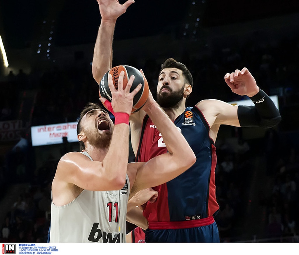 Μπασκόνια-Ολυμπιακός 80-85: Πέρασε από τη Βιτόρια δια χειρός Μιλουτίνοφ