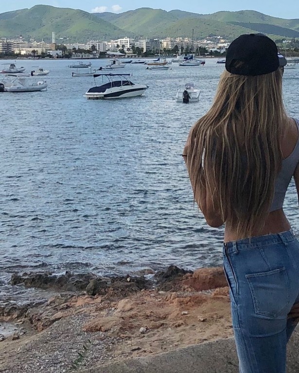 Αθηνά Πολίτη: Το ονειρικό ταξίδι του μέλιτος στην Ίμπιζα (photos)