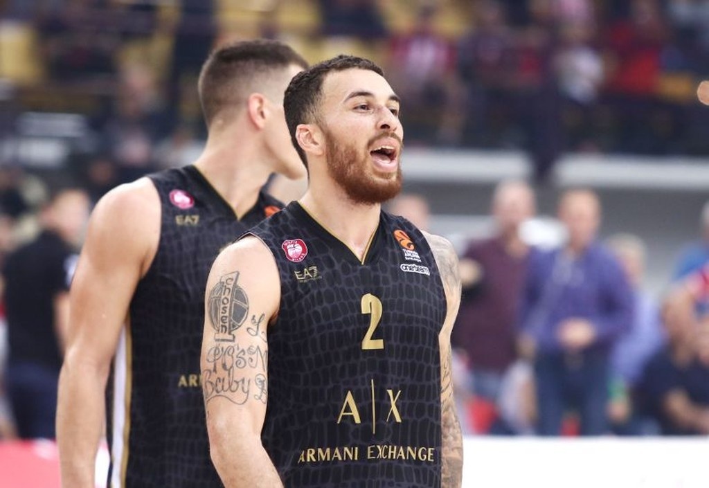 Ολυμπιακός – Αρμάνι Μιλάνο: Χαμός και «τσαμπουκάς» με Τζέιμς στο ΣΕΦ! (photos)