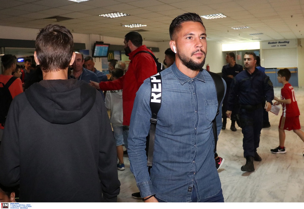 Η άφιξη του Ολυμπιακού στο Ηράκλειο σε εικόνες (photos)