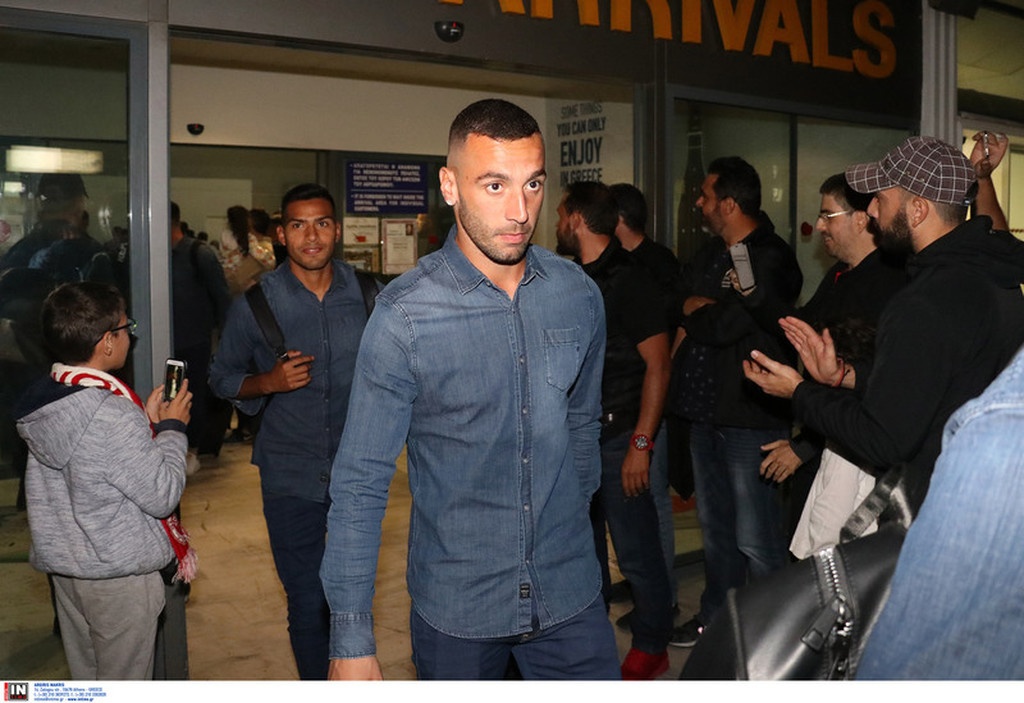 Η άφιξη του Ολυμπιακού στο Ηράκλειο σε εικόνες (photos)