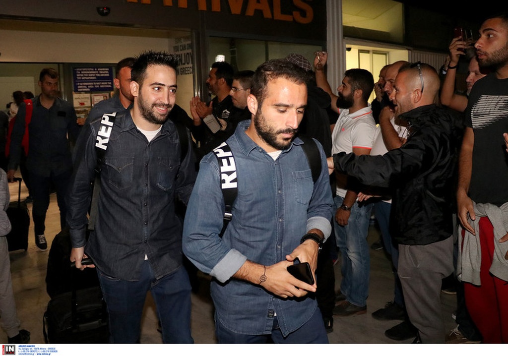 Η άφιξη του Ολυμπιακού στο Ηράκλειο σε εικόνες (photos)