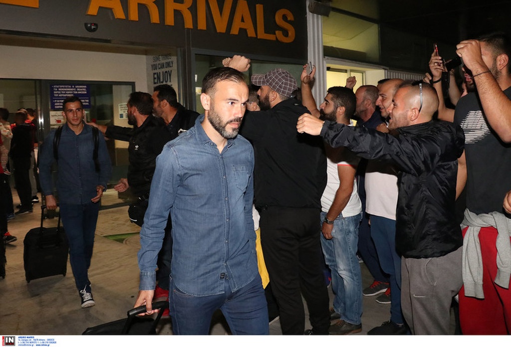 Η άφιξη του Ολυμπιακού στο Ηράκλειο σε εικόνες (photos)