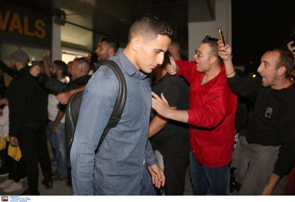 Η άφιξη του Ολυμπιακού στο Ηράκλειο σε εικόνες (photos)