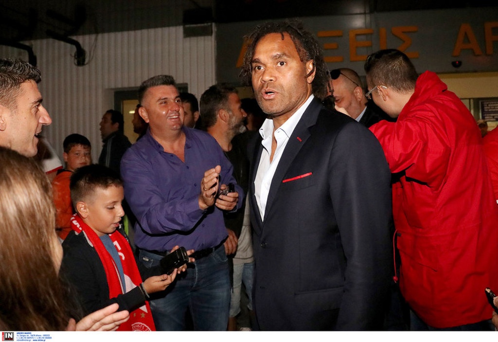 Η άφιξη του Ολυμπιακού στο Ηράκλειο σε εικόνες (photos)