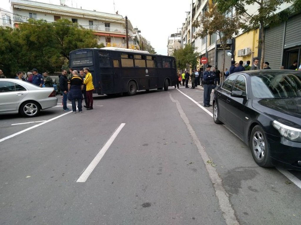 Άρης-ΠΑΟΚ: Τι συμβαίνει στο «Βικελίδης» πριν τη σέντρα - Συναγερμός στην αστυνομία (photos,video)