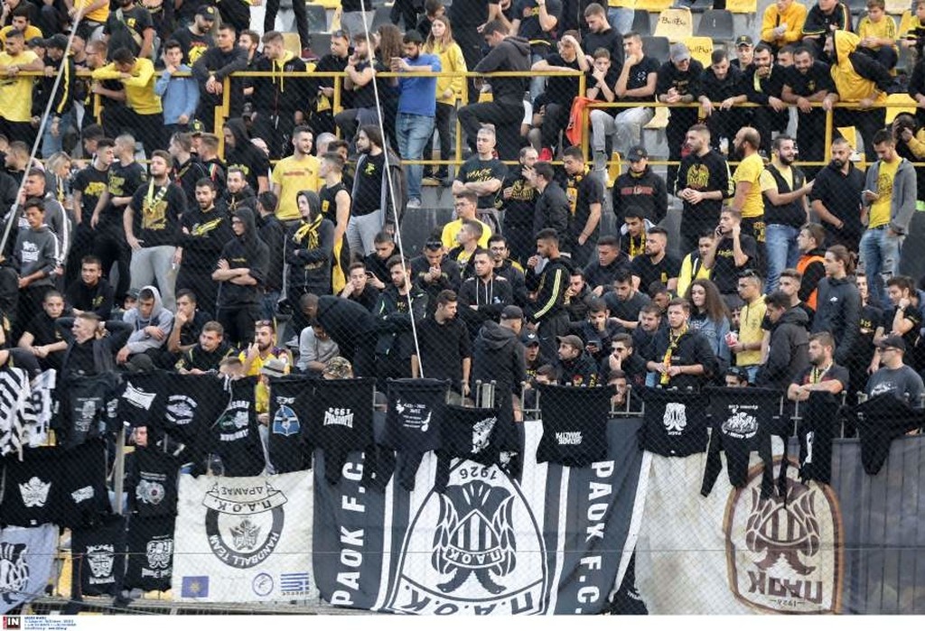 Άρης-ΠΑΟΚ: Έβαλαν «φωτιά» στο «Βικελίδης» (photos)