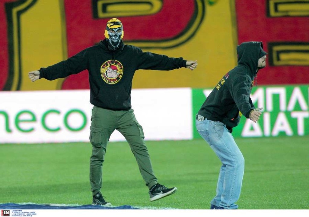 Άρης-ΠΑΟΚ: Τρομερά πράγματα, μπούκαραν στο γήπεδο με μάσκες! (photos)