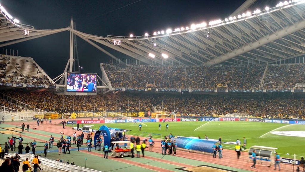 ΑΕΚ – Μπάγερν Μονάχου: Κατάμεστο και «κιτρινόμαυρο» το ΟΑΚΑ (video+photos)