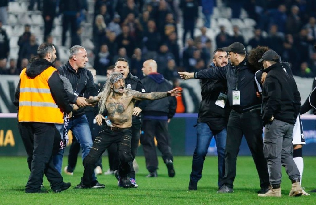 Οπαδός «μπούκαρε» στην Τούμπα με τη λήξη… από τη χαρά του! (photos)