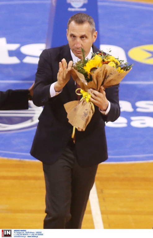 Άρης-Ολυμπιακός: Βραβεύτηκαν Μπλατ-Βεζένκοφ (photos)