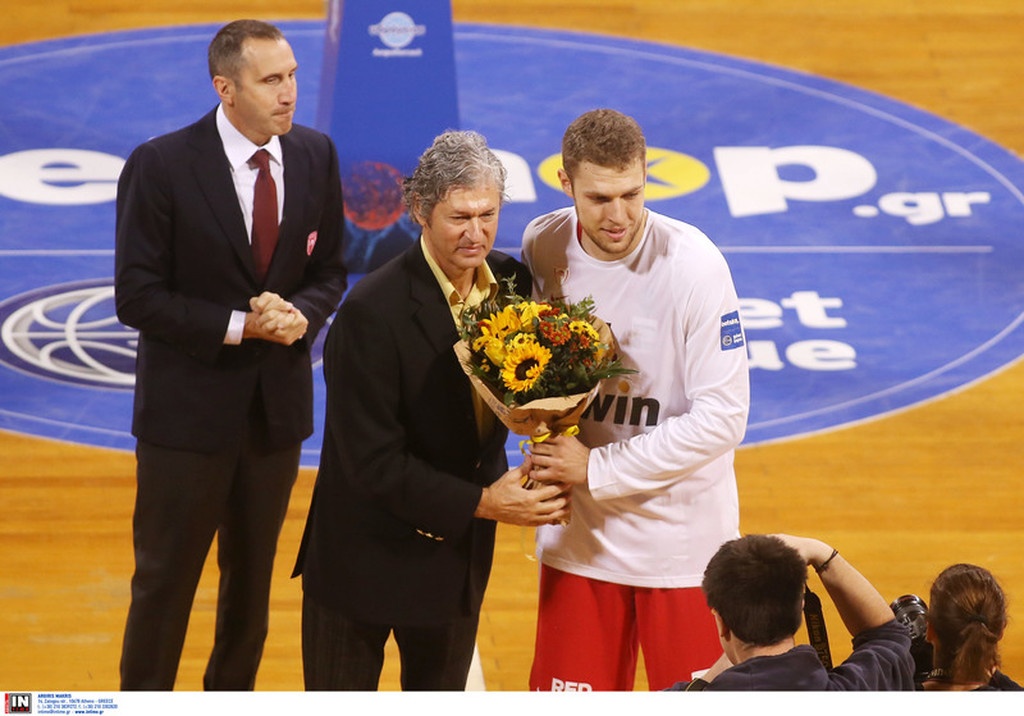 Άρης-Ολυμπιακός: Βραβεύτηκαν Μπλατ-Βεζένκοφ (photos)