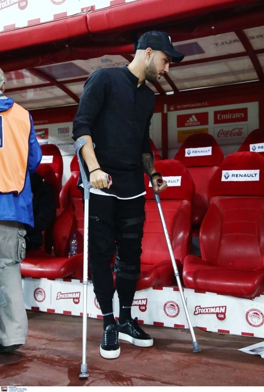 Ολυμπιακός-Απόλλων Σμύρνης: Στον πάγκο με πατερίτσες ο Γκερέρο (photos)