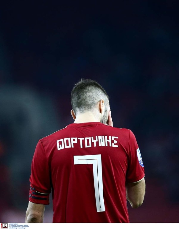 Δύο εικόνες, χίλιες λέξεις: Η κακή αγωνιστική παρουσία του Ολυμπιακού στο πρώτο ημίχρονο (photos)