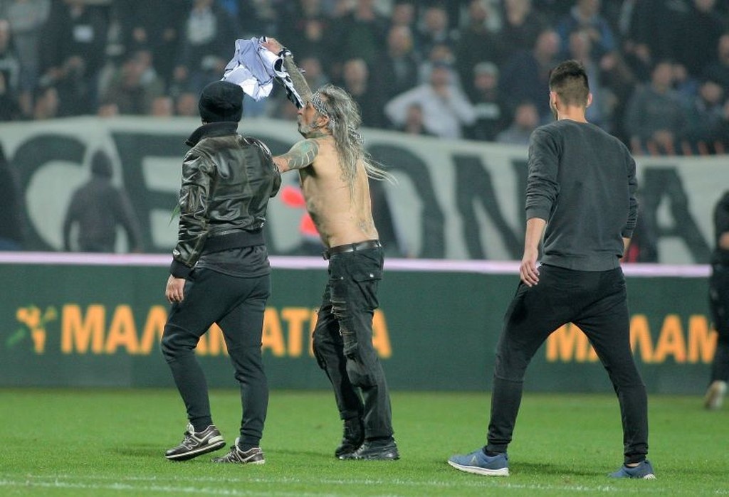 Οπαδός «μπούκαρε» στην Τούμπα με τη λήξη… από τη χαρά του! (photos)