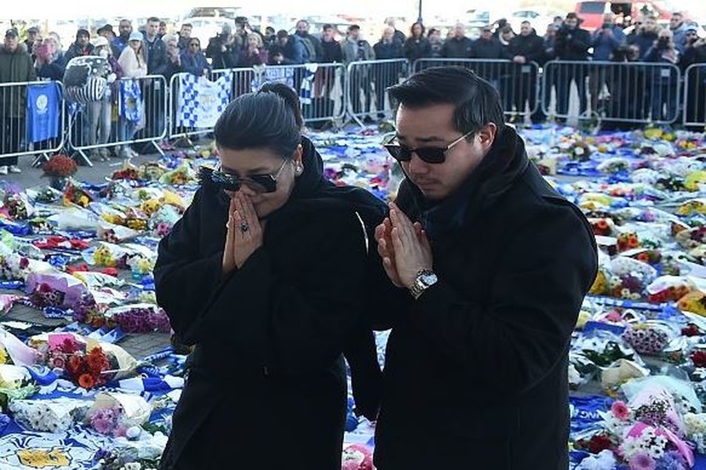 Λέστερ: Η οικογένεια του ιδιοκτήτη της Λέστερ στον τόπο της τραγωδίας (video & photos)