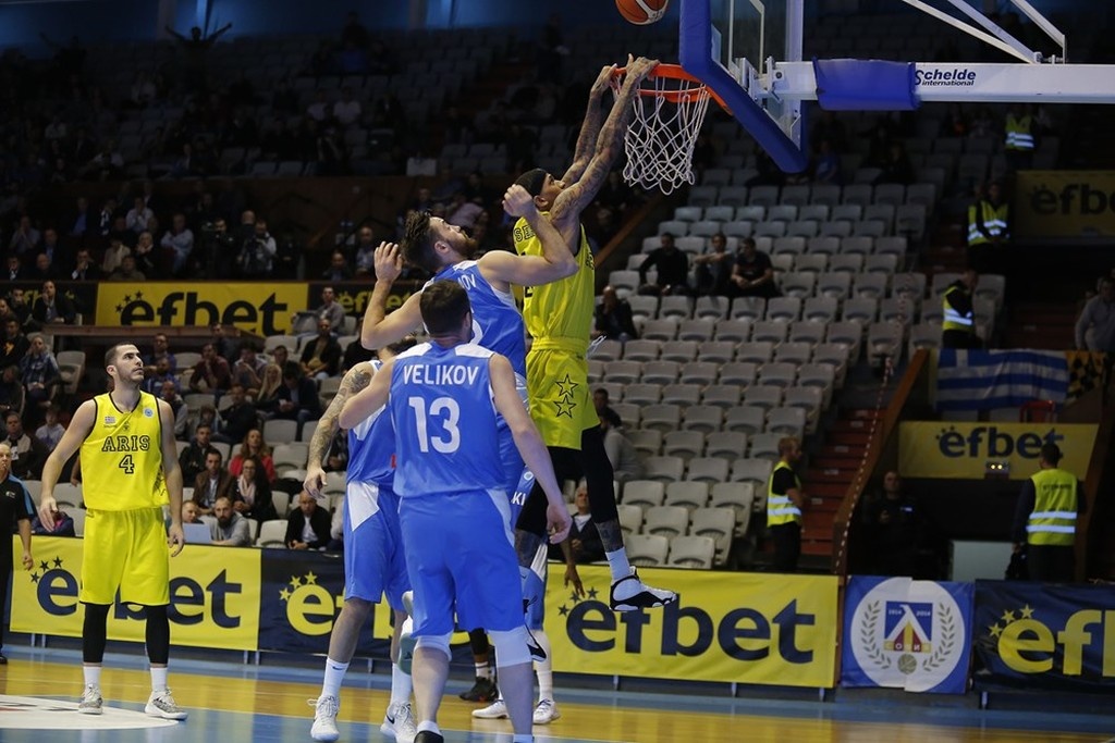 Λουκόιλ Λέφσκι-Άρης 77-66: Το προσπάθησε αλλά κατέρρευσε (photos)