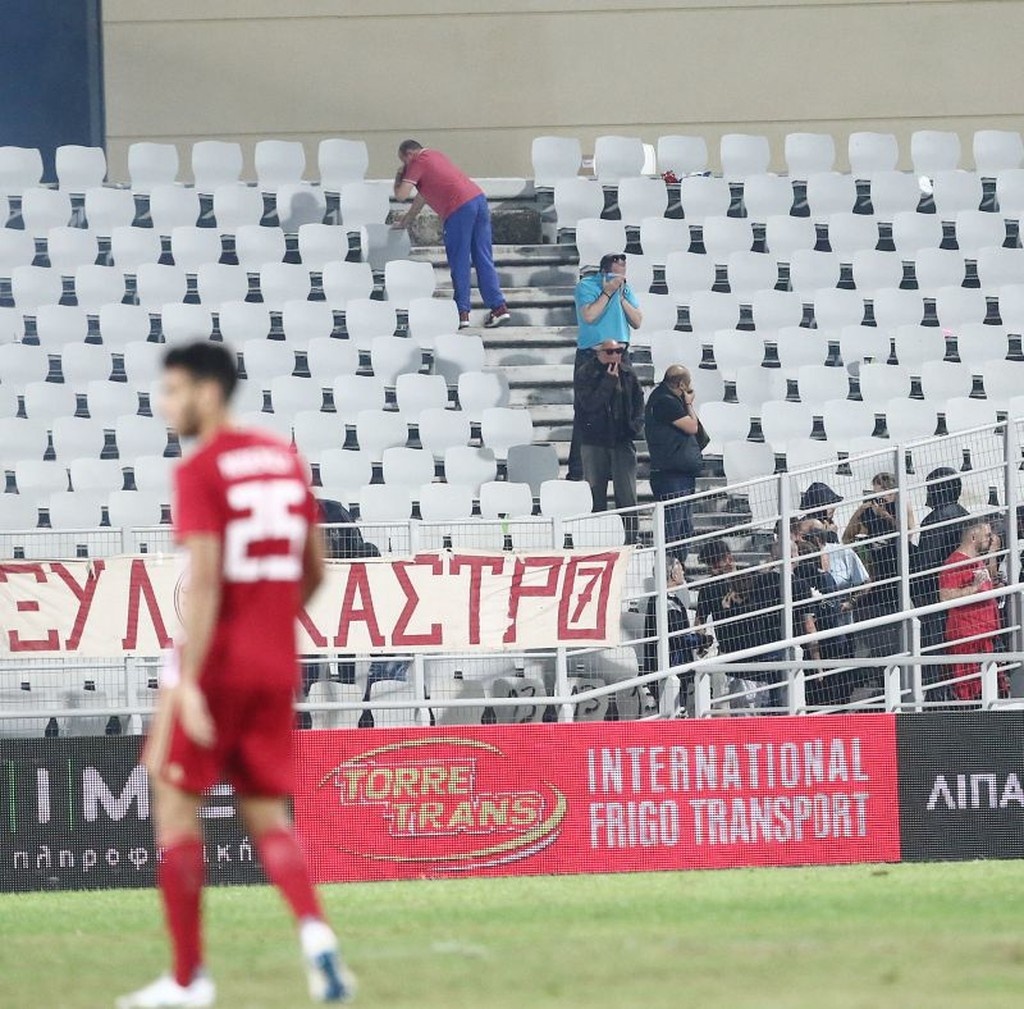 Σκηνές χάους στην Πάτρα, ορατό το -3 για τον Ολυμπιακό (video+photos)