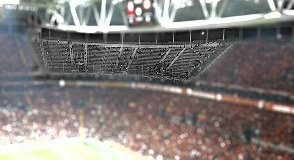 Η απίστευτη κίνηση των οπαδών της Φενερμπαχτσέ (photos)