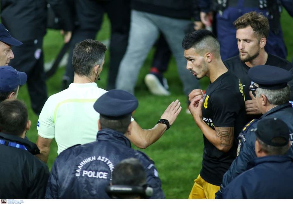 Άρης-Ολυμπιακός: Επεισόδιο Λάζαρου με Τζανακάκη-Σιώπη και ένταση στο ντέρμπι (photos)