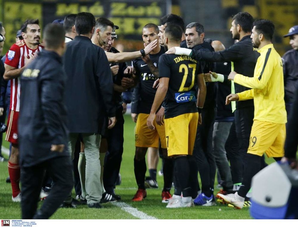 Άρης-Ολυμπιακός: Επεισόδιο Λάζαρου με Τζανακάκη-Σιώπη και ένταση στο ντέρμπι (photos)