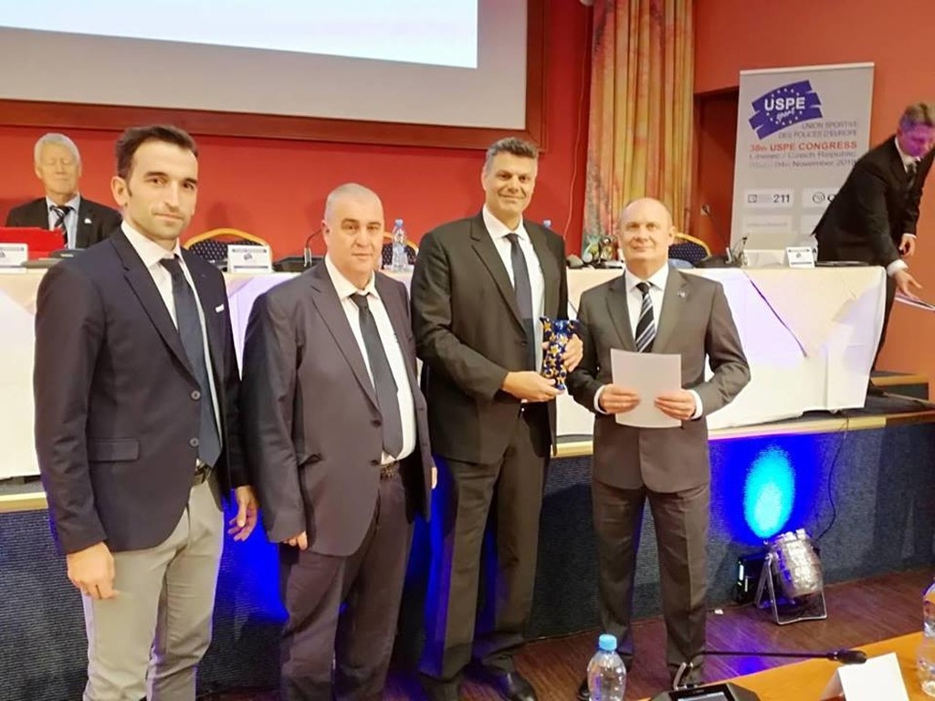 Το βραβείο «Καλύτερης Ομάδας» στην Αθλητική Ένωση Αστυνομικών Ελλάδος