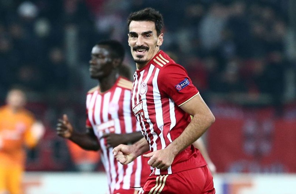 Ολυμπιακός-Ντουντελάνζ: «Τρέλα» Λάζαρου με το ψαλίδι και αγκαλιά με Καραπαπά (photos)