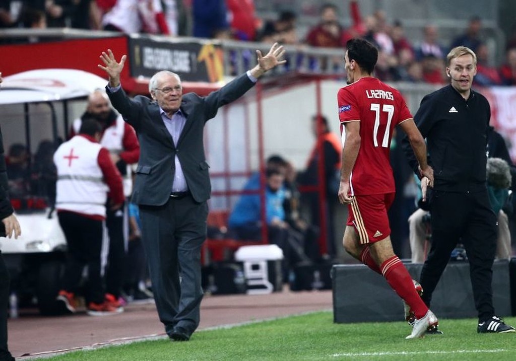 Ολυμπιακός-Ντουντελάνζ: «Τρέλα» Λάζαρου με το ψαλίδι και αγκαλιά με Καραπαπά (photos)