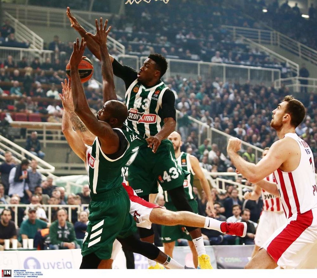 Αποθέωσε τον Θανάση ο Γιάννης Αντετοκούνμπο (photo)