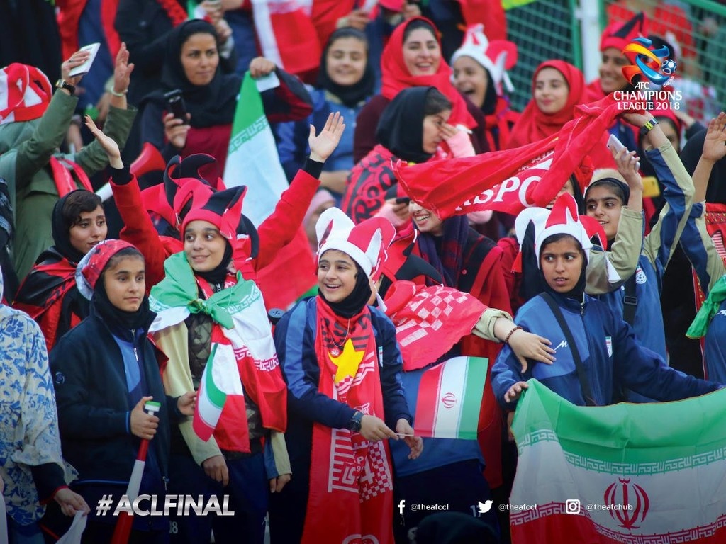 Γυναικεία εξέδρα στον τελικό του ασιατικού Champions League στο Ιράν (photos, video)