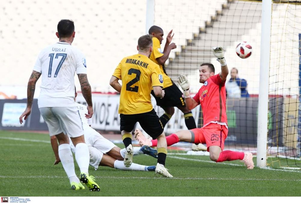 ΑΕΚ-Ατρόμητος: H τρελή φάση με το δοκάρι του Μάνταλου που άναψε «φωτιές» στο ΟΑΚΑ (photos)