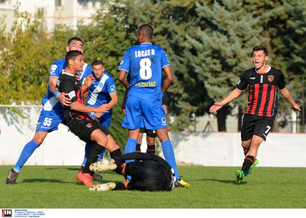 Χαμός στο Απόλλων Λάρισας-Παναχαϊκή (photos)