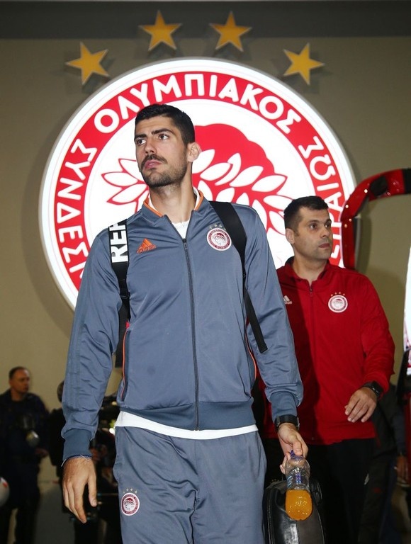 Ολυμπιακός – Παναθηναϊκός: Η «ερυθρόλευκη» άφιξη (photos)