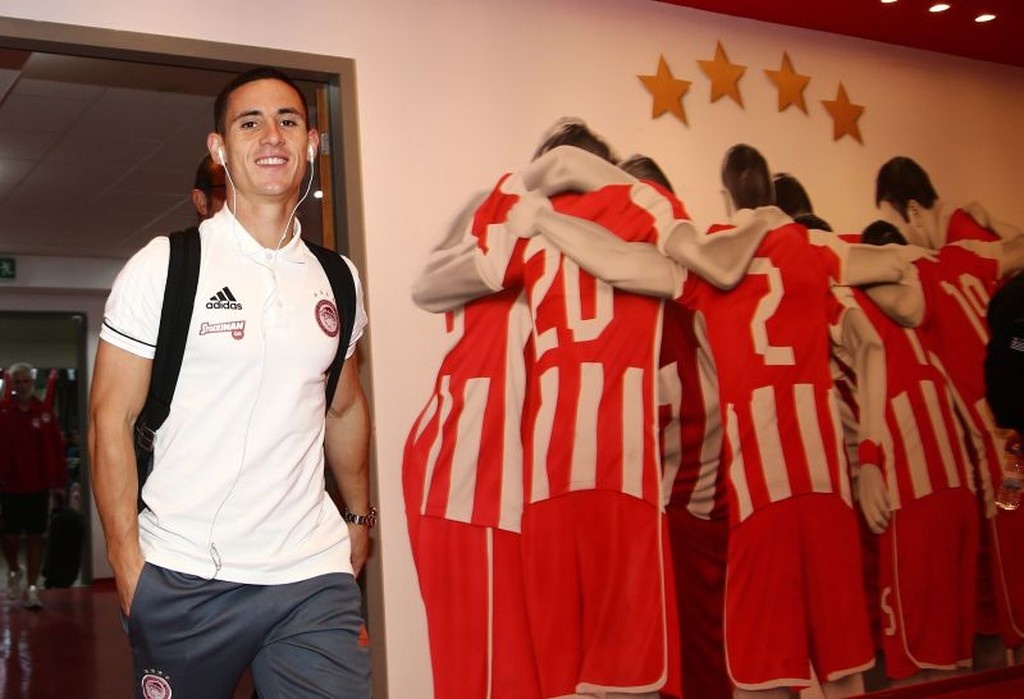 Ολυμπιακός – Παναθηναϊκός: Η «ερυθρόλευκη» άφιξη (photos)