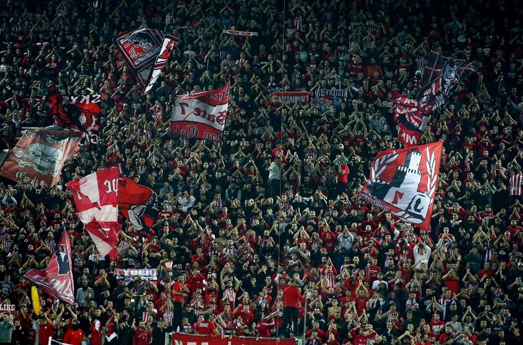 Ολυμπιακός-Παναθηναϊκός: Στήριξη… τέλος από τη Θύρα 7 (photos)