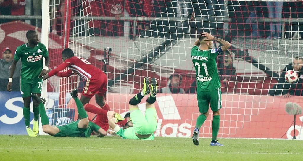 Ολυμπιακός-Παναθηναϊκός: Το γκολ του Σισέ και οι έξαλλοι πανηγυρισμοί (video, photos)