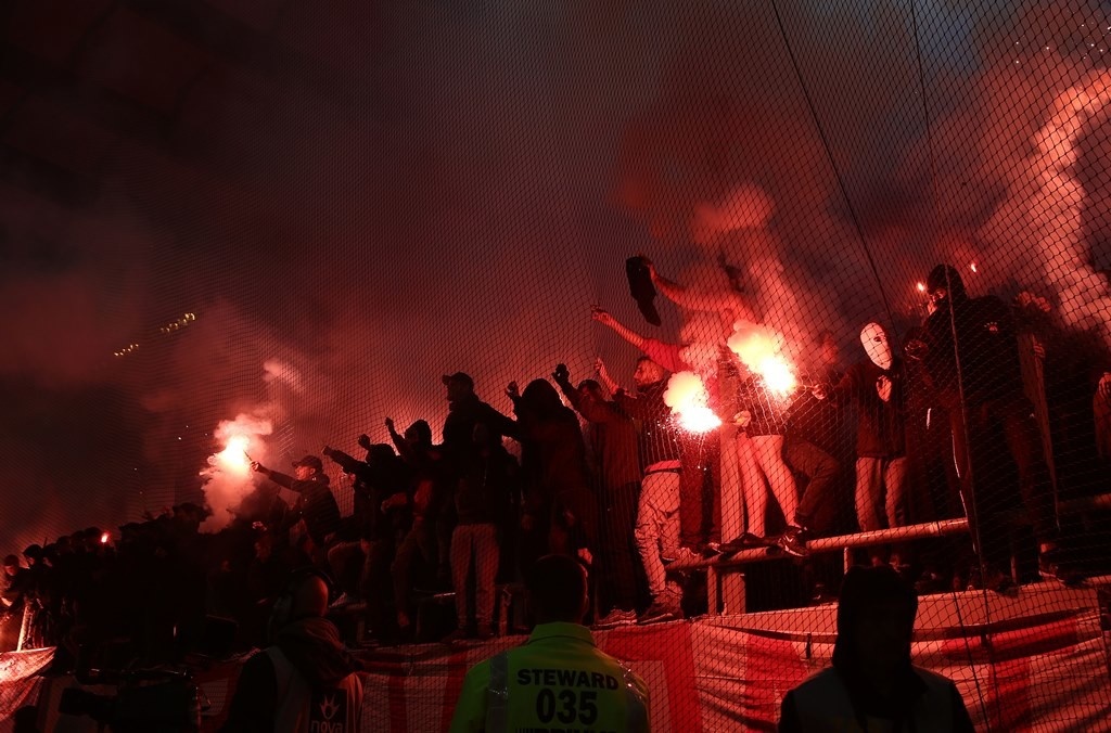 Ολυμπιακός-Παναθηναϊκός: Στήριξη… τέλος από τη Θύρα 7 (photos)