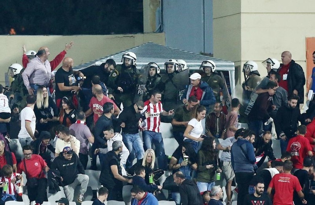 60.000 ευρώ πρόστιμο στον Ολυμπιακό, -3 στην ΑΕΚ (photos)