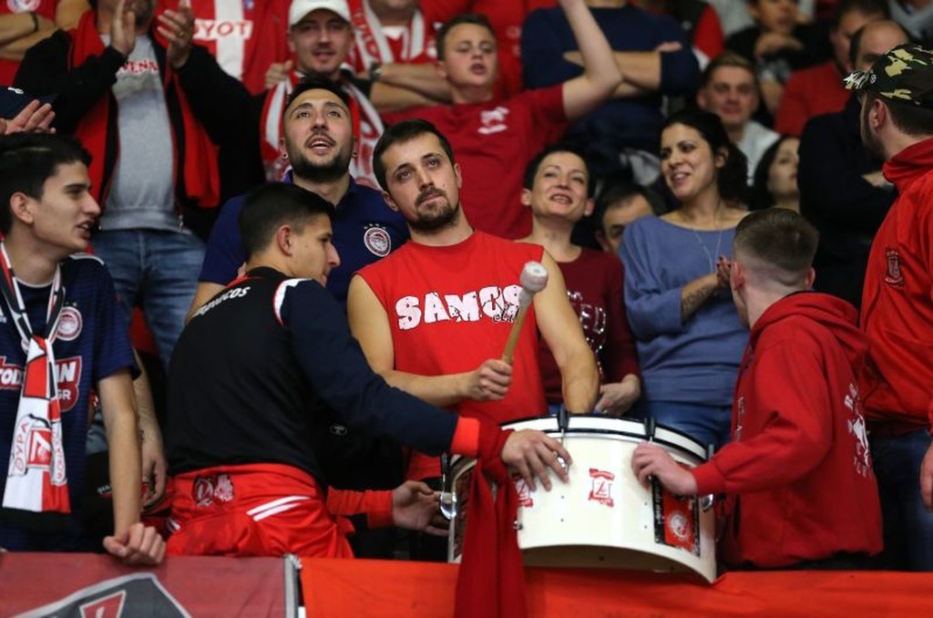 Μπάγερν Μονάχου – Ολυμπιακός: Με τον κόσμο τους οι Πειραιώτες (photos)