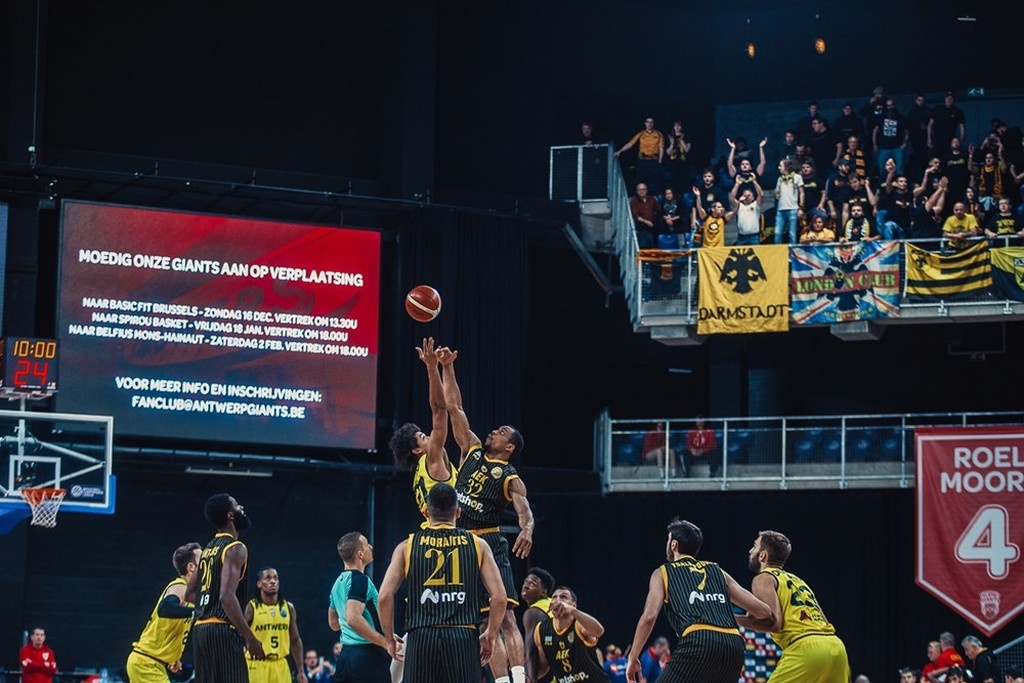 ΑΕΚ: Στα εκτός έδρας έχει... «κιτρινόμαυρο» πάρτι στις εξέδρες (pics)