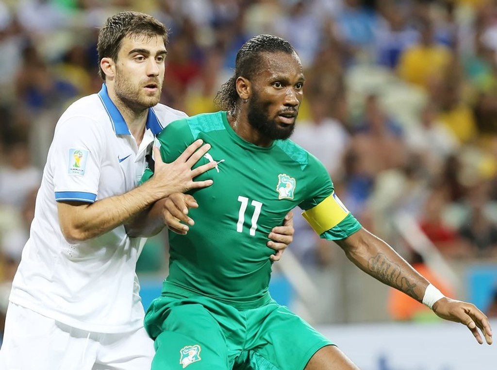 Ο Ντρογκμπά απέναντι στους Έλληνας (photos & videos)