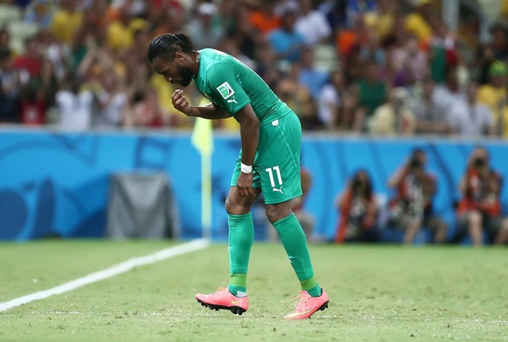 Ο Ντρογκμπά απέναντι στους Έλληνας (photos & videos)