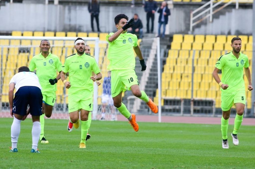 Μυθικό: Τραυματισμός παίκτη στους πανηγυρισμούς! (video+photos)