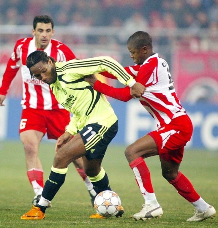 Ο Ντρογκμπά απέναντι στους Έλληνας (photos & videos)