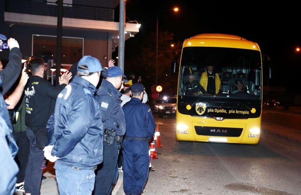 Αποθέωση για την ΑΕΚ στο Αγρίνιο (photos)