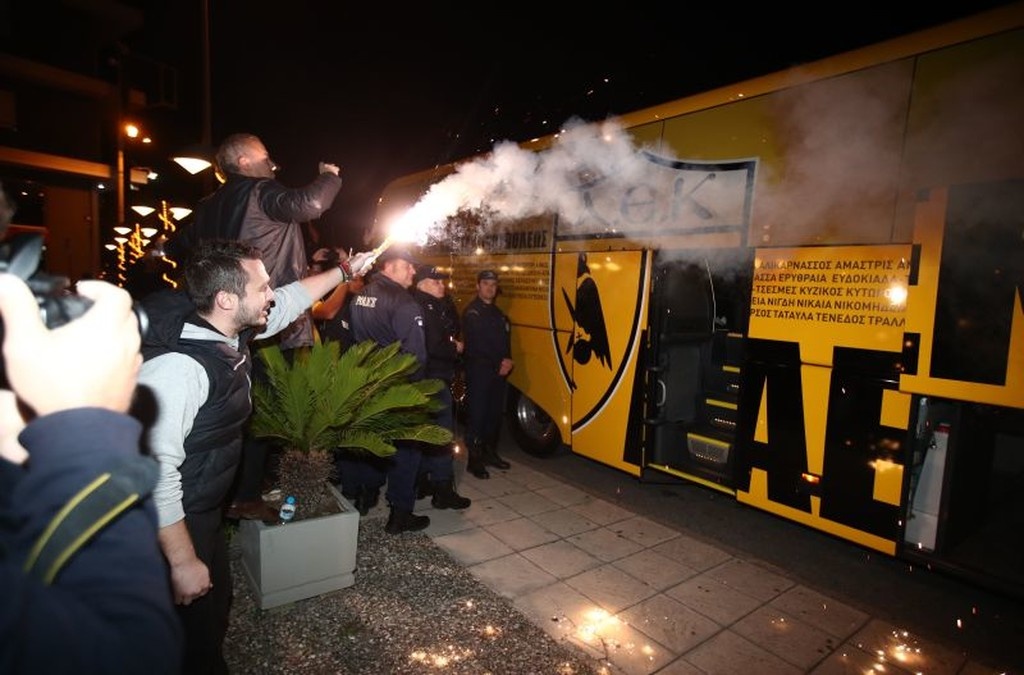 Αποθέωση για την ΑΕΚ στο Αγρίνιο (photos)